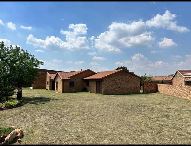 3 BEDROOM HOUSE FOR SALE IN DUNNOTTAR